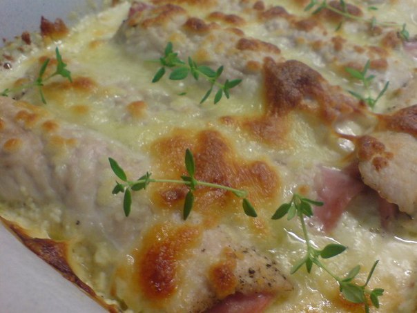 Куриные рулеты с сырным соусом