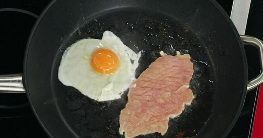 Сэндвич с курицей и беконом