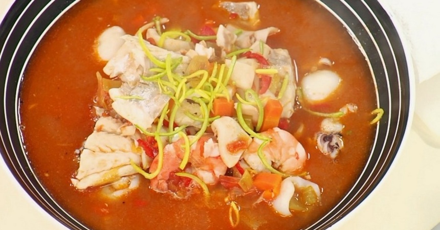 Каччукко с креветками и каракатицей