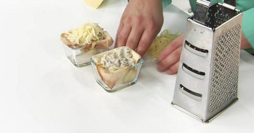 Жульен с шампиньонами и сыром