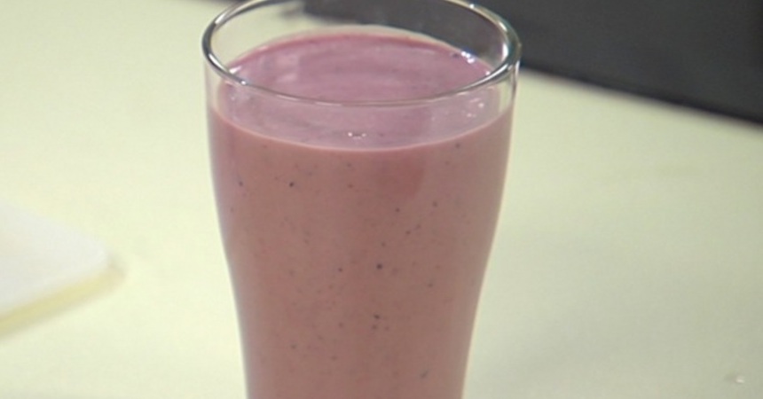 Фруктовый коктейль с йогуртом