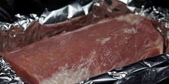 Свинина, запеченная с майонезом и специями