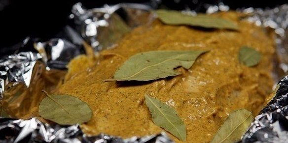 Свинина, запеченная с майонезом и специями