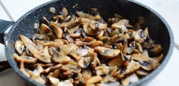 Запечённая с гречкой курица