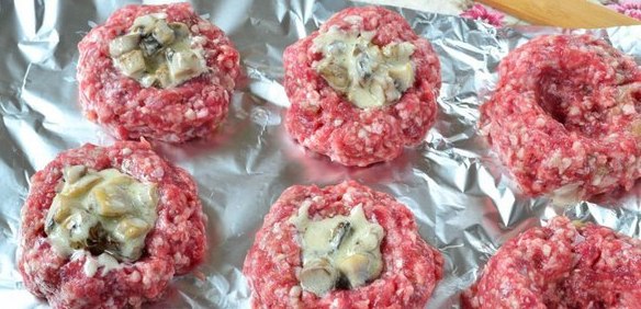 Мясные гнёзда с грибами