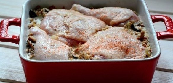 Запечённая с гречкой курица